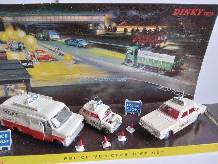 Dinky Toys - 1:48 - No. 297 Gift Set Police Vehicles (3)