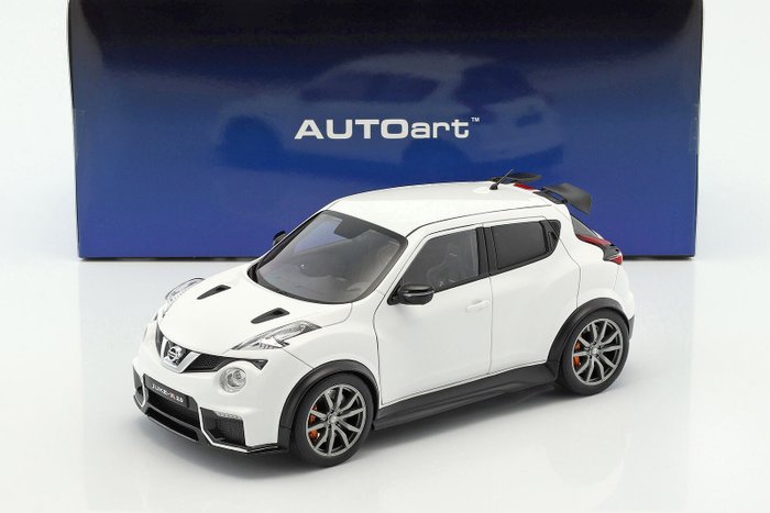 Autoart - 1:18 - Nissan Juke R 2.0 year 2016 - wit