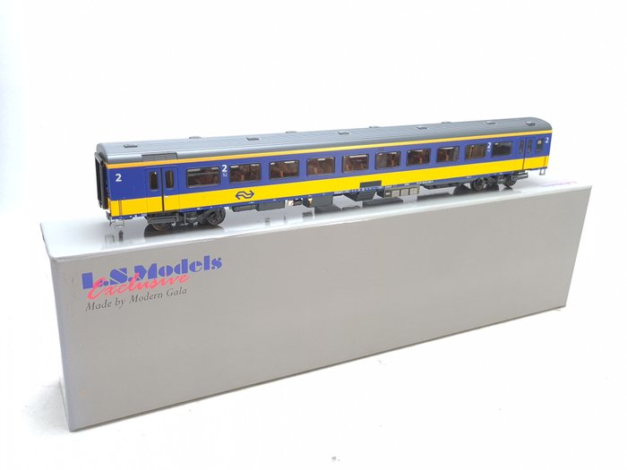 L.S. Models H0 - 44085 - Passagiersrijtuig - 2e klasse rijtuig - NS
