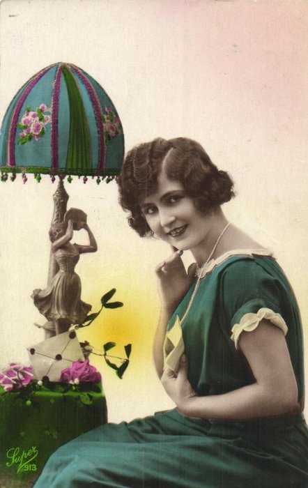 (Twilight) Lamps - Evolution in the early 20th century in which deco lamps - Postcards (Collection of 65) - 1910-1940