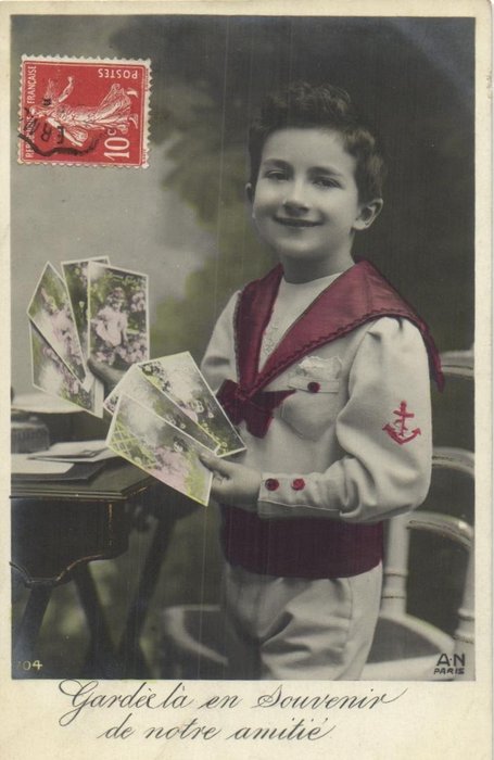 Prentbriefkaart op Prentbriefkaart - Fraaie verzameling met kinderen die kaarten bekijken -O.a. Art - Ansichtkaarten (Collectie van 39) - 1910-1930