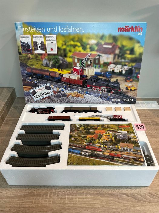 Märklin H0 - 29451 - Set - Startset mit BR 74, 3 Waggons, C-Schienen-Gleis und Trafo - DB