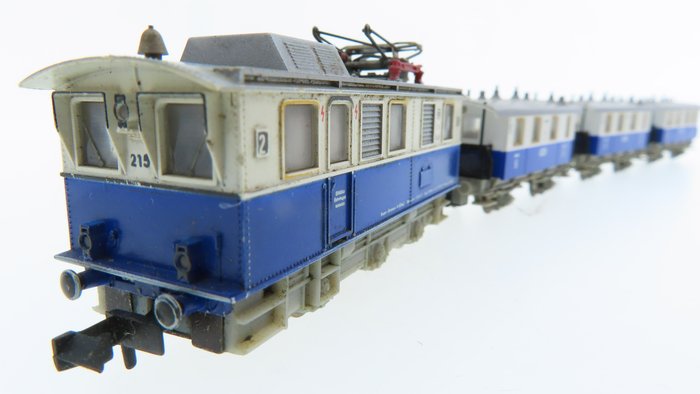 Fleischmann N - 7969/8051/8052/8053 - Elektrische locomotief, Passagiersrijtuig - Edelweiss loc met 3 personenrijtuigen - ELB