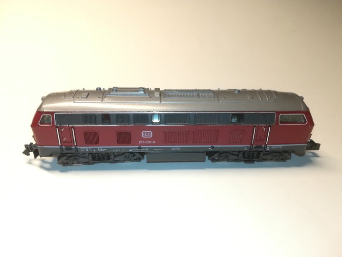 Roco N - 02150 - Locomotive diesel - BR215 - DB