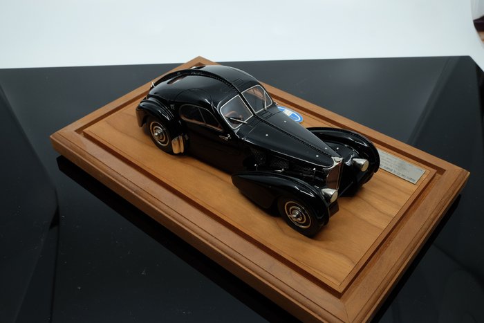 B&G Models - 1:24 - Bugatti 57SC Atlantic
