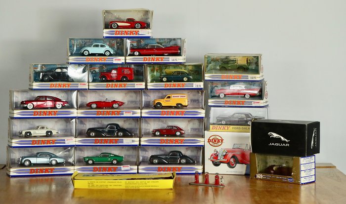 Dinky Toy-Matchbox - 1:43 - 23x different models, classic cars and small vans