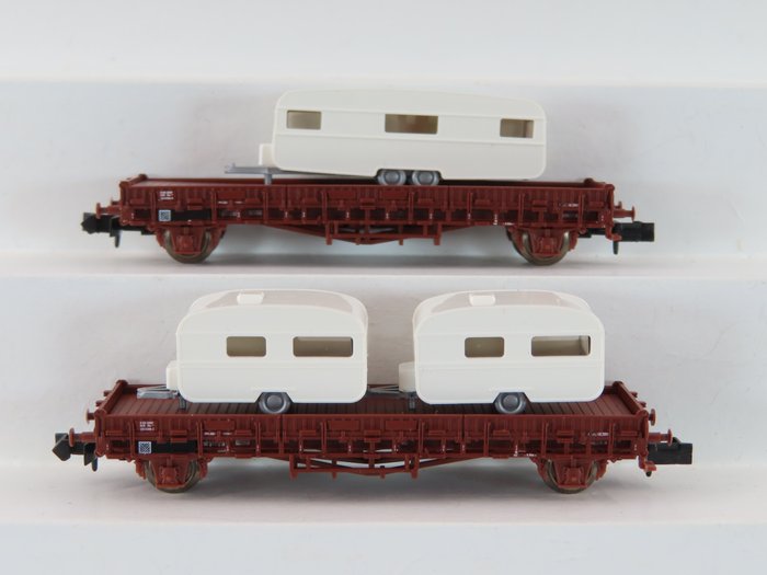 Trix N - 15631 - Freight wagon set - 2 Flat cars / Niederbord car with caravans - NS