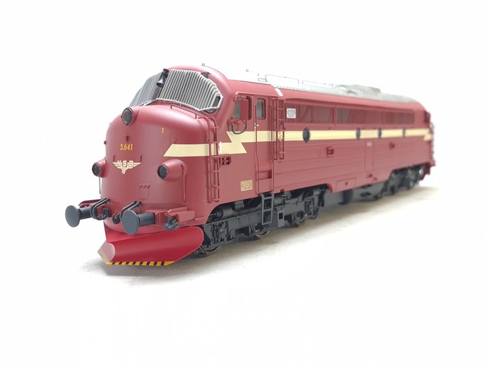 NMJ Topline 0 - 245001 - Locomotive diesel - Di.3 641, ancien design 'Nohab' - NSB