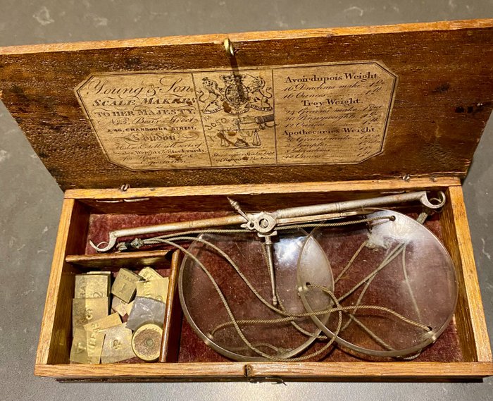 Accessories. Engeland - Antieke weegschaal - 1800's
