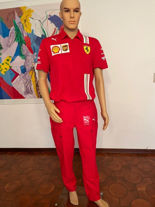 Ferrari - Fórmula 1 - 2021 - Ropa de equipo