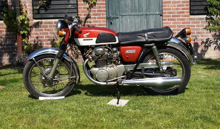Honda - CB250 - Twin - K1 - 250 cc - 1969