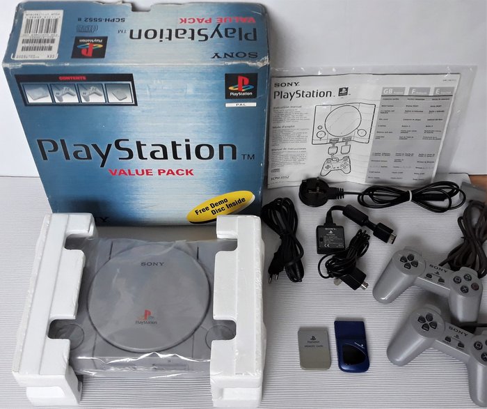 Sony PlayStation 1 - Console SCPH-5552 with 2 controllers and more - W oryginalnym pudełku