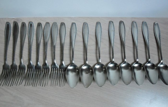 Wellner - 8 forks and 8 spoons of Welner alpacca - alpacca - parelrand