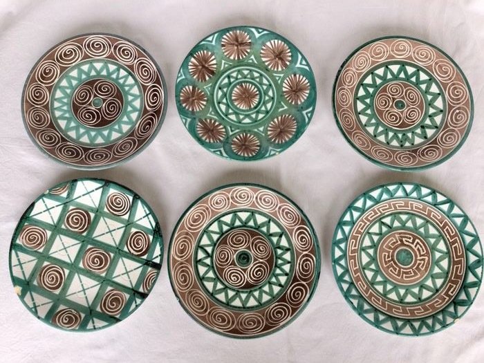 Robert Picault - Vallauris - 6 assiettes en céramique aux motifs géométriques primitifs - Céramique