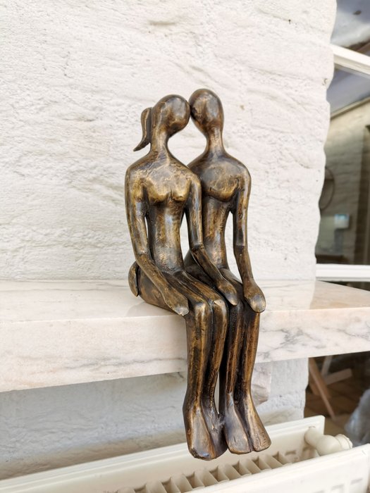 Figurin - A kissing couple - Brons