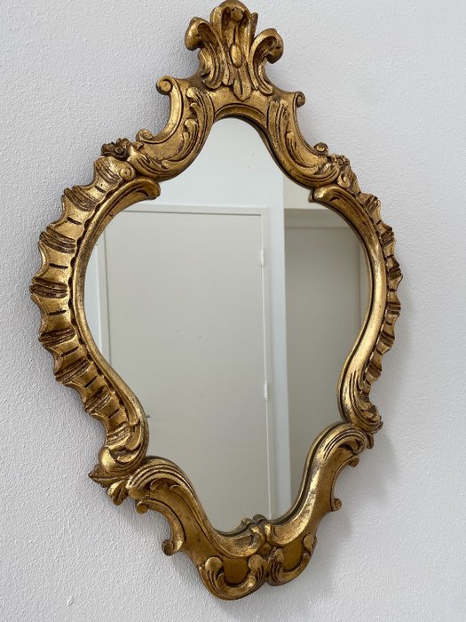 Prachtige Italiaanse goud vergulde barok spiegel met -
