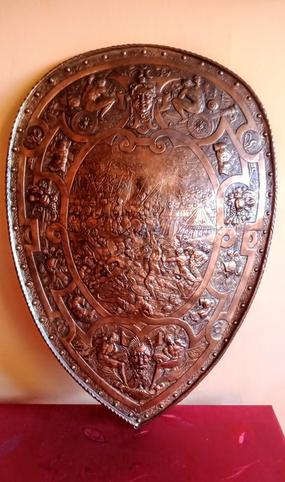 König Heinrich II. Von Frankreich Parade Wall Shield Replik - Kupfer - 19. Jahrhundert
