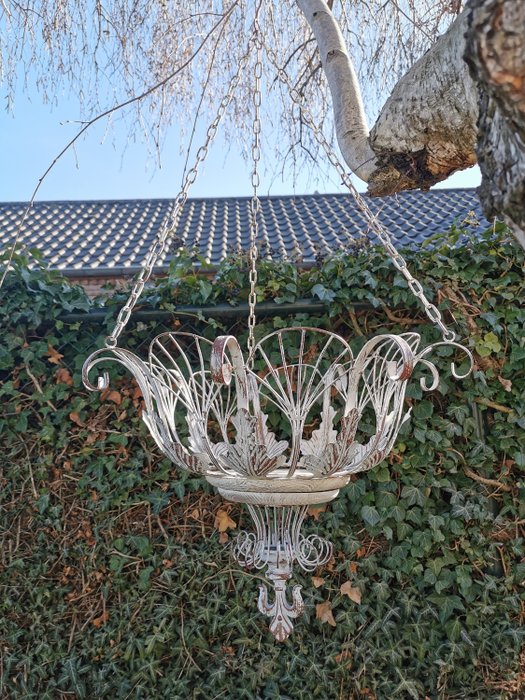 Flower basket - Korb - Eisen (Gusseisen/ Schmiedeeisen)