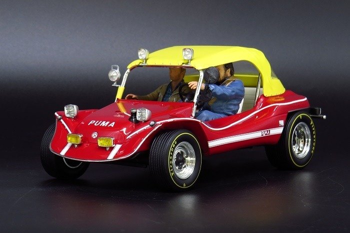 Laudoracing - 1:18 - Puma Dune Buggy 1972 - “Includes the Figures Bud Spencer & Terence Hill Scale 1-18” Color Red