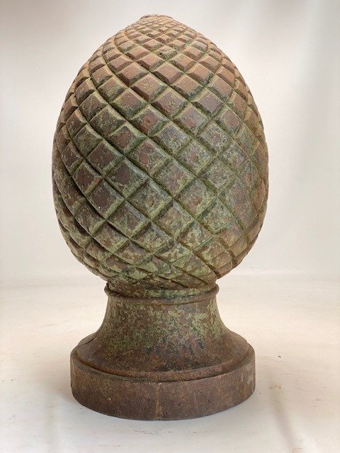 Image 2 of Pine cone garden ornament - 45 cm. - Iron (cast) - 20th century