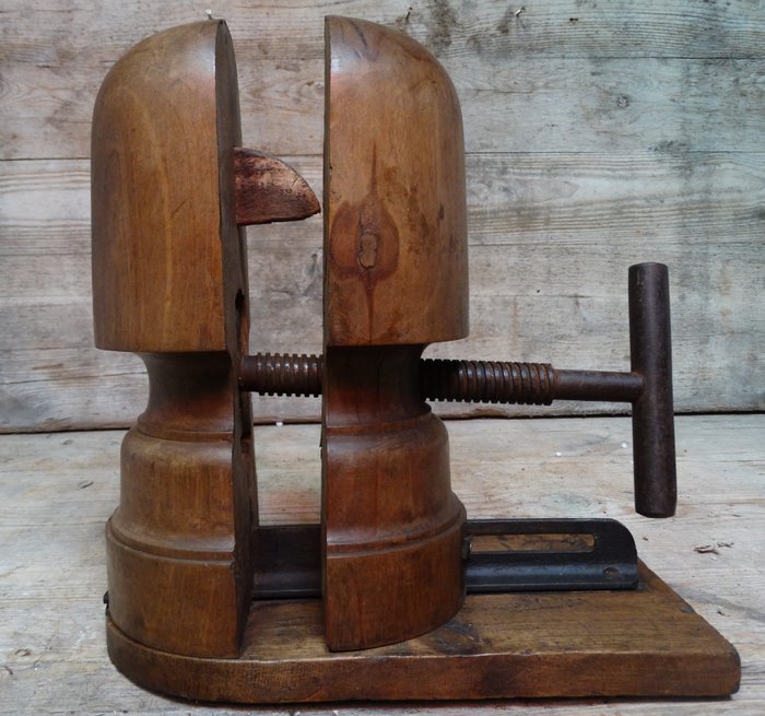 Hoedenmaker - Frankrijk - Antiker Hutspanner (1) - Zeitgenössisch - Eisen (Gusseisen/ Schmiedeeisen), Holz