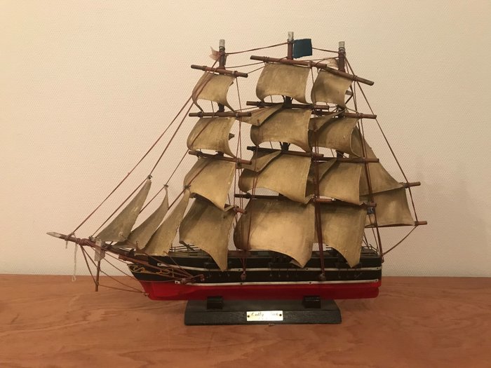 Modello di nave vintage Cutty Sark (whisky) del 1869 - Legno
