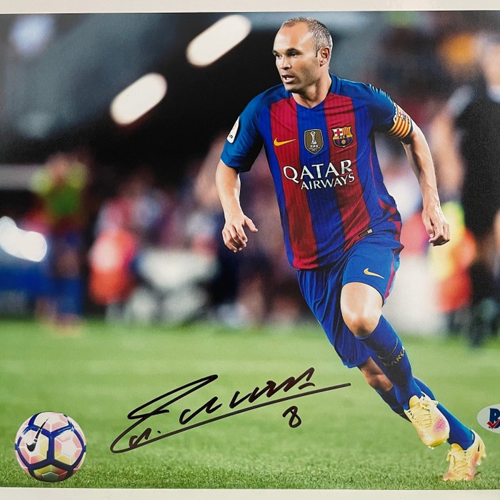 Fotografia firmata Xav Messi Iniesta Barcellona autografo stampato.