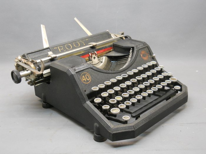 Rooy 40 - Máquina de escribir, década de 1930 - Acero