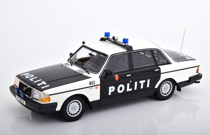 Preview of the first image of MiniChamps - 1:18 - Volvo 240 GL Politi Norway 2 1986 - Limited 300 pcs. - Color black/white.