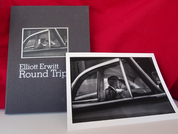 Elliott Erwitt - Round Trip [Original numbered photograph 248/400] - 2019