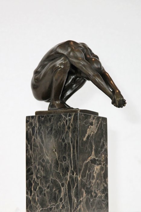 Szobor, de duiker - 23 cm - bronz márvány