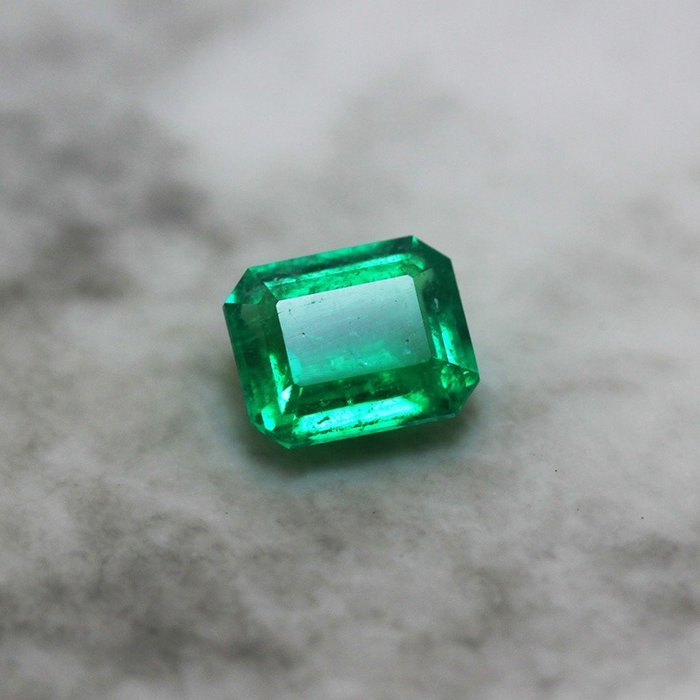1 pcs Green Emerald - 0.97 ct - Catawiki