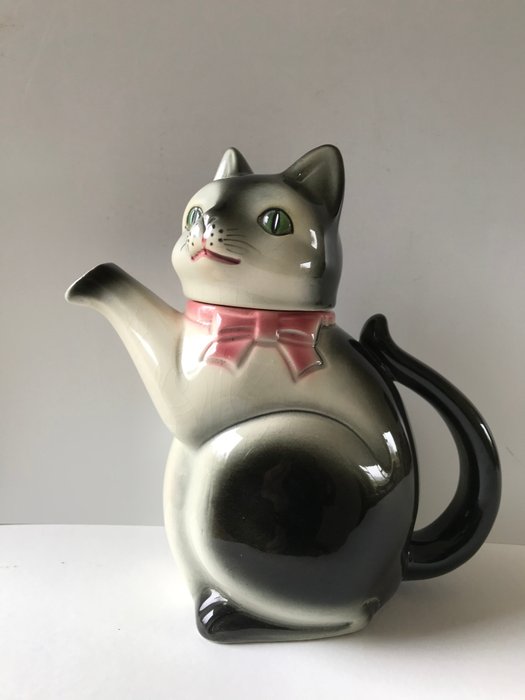 Image 2 of Cortendorf - Teapot in the shape of a cat