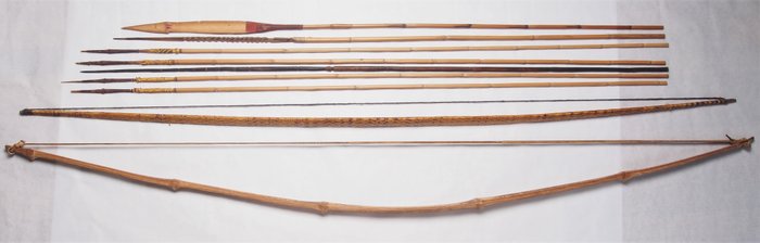 Pfeil und Bogen (9) - Bambus, Rattan, Stroh - Papua Neuguinea 