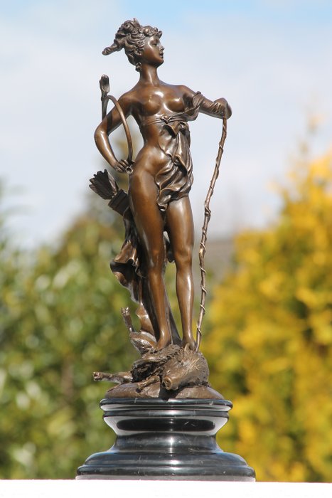 hunting diana - Statue, hunting diana - 48 cm - bronse marmor
