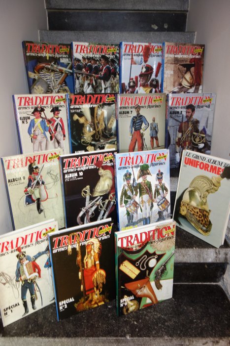 15 Álbumes Revista Tradición Armas Uniformes Figuras Militaria 1987-1994 - Libro