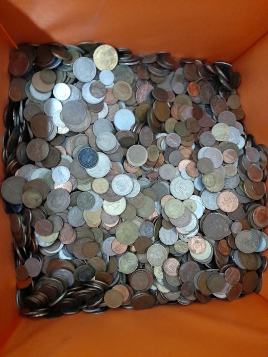 World. Lot of 9 kilo coins 1900 / 2000