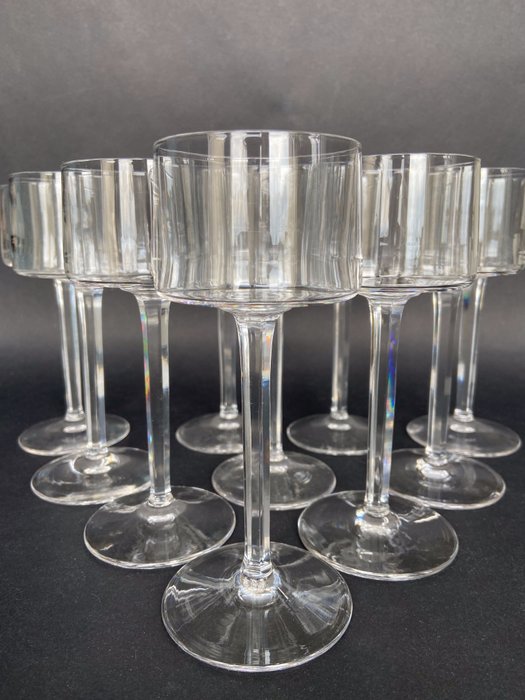 Magnificent series of 10 Anjou wine glasses - Crystal
