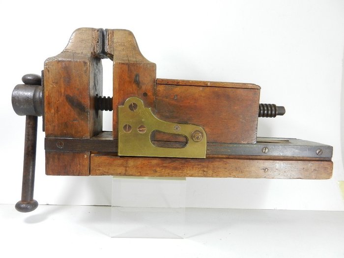 舊的專用木虎鉗，用於夾持細膩的物品 (1) - 木材，黃銅，鐵