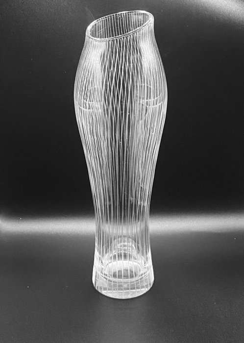 Tapio Wirkkala - Iittala - Vase "Følens fod", "Kantarelli" -serien - Blæst linje skåret glas