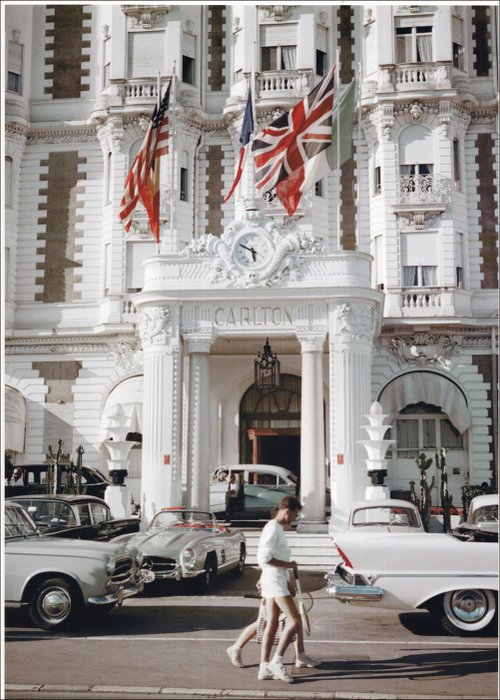 Slim Aarons - The entrance of the Carlton Hotel, Cannes, - Catawiki