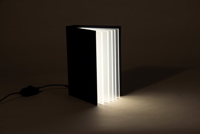Pascale De Backer – Pascalina – Tafellamp – Light Book