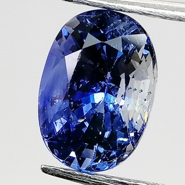 Blue sapphire - 1.97 ct