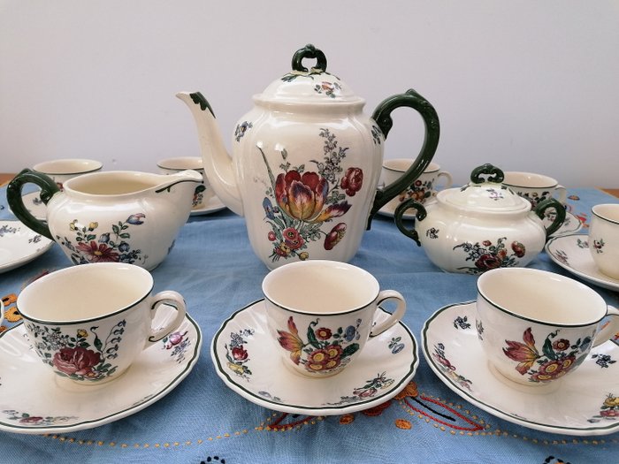 Villeroy & Boch Mettlach - 1562 "alt strasbourg" décor Fleurs - Kaffeservis för 10 personer (14) - Keramik