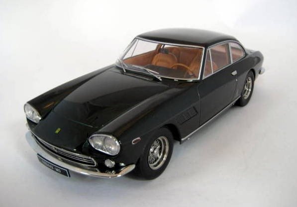 K&K - 1:18 - Ferrari 330 GT 2+2  Greenmetallic 1964 - Personal Car of Enzo Ferrari - Limited Edition - Mint Boxed