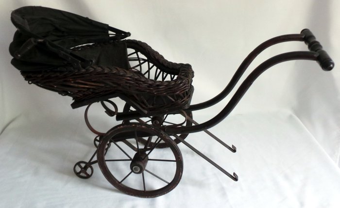 Old 1900 pushchair - Wood - Early 20th century