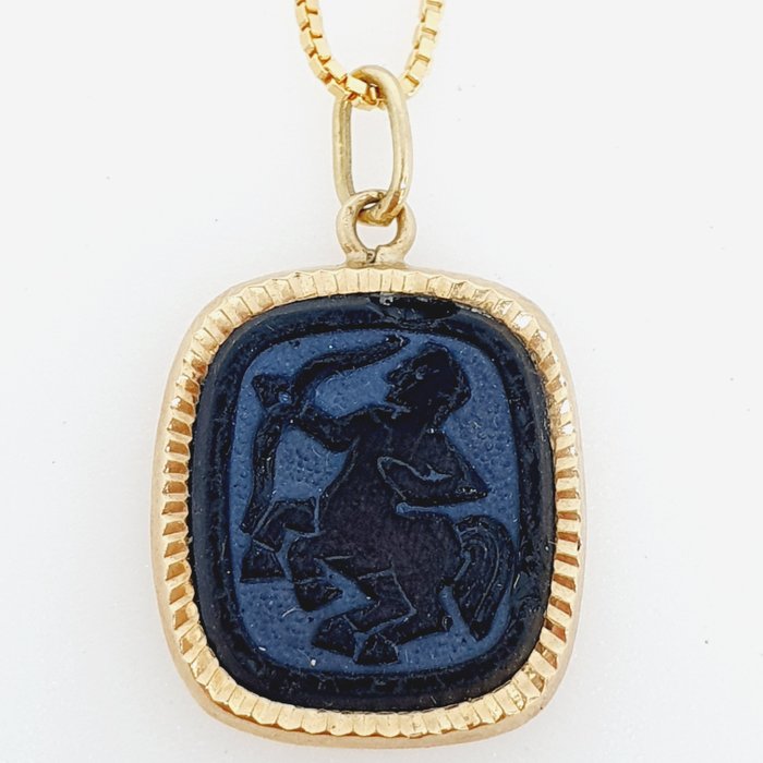 Preview of the first image of 18 kt. Yellow gold - Necklace with pendant Onyx.