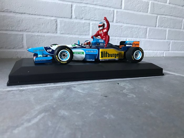 MiniChamps - 1:18 - Benetton B195 Alesi Taxi (Ferrari) - Michael Schumacher avec Jean Alesi