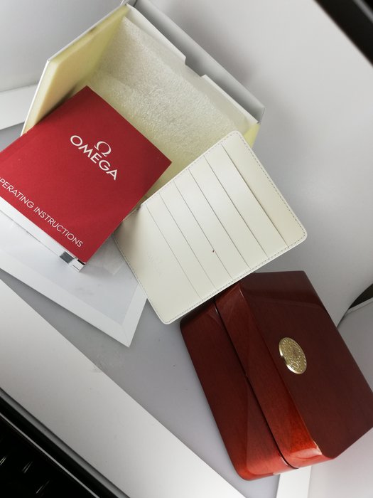 Omega - Watch Box - Catawiki