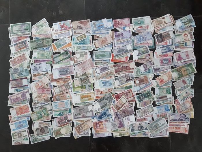 World - Collectie van 500 verschillende bankbiljetten uit de gehele wereld - diverse data